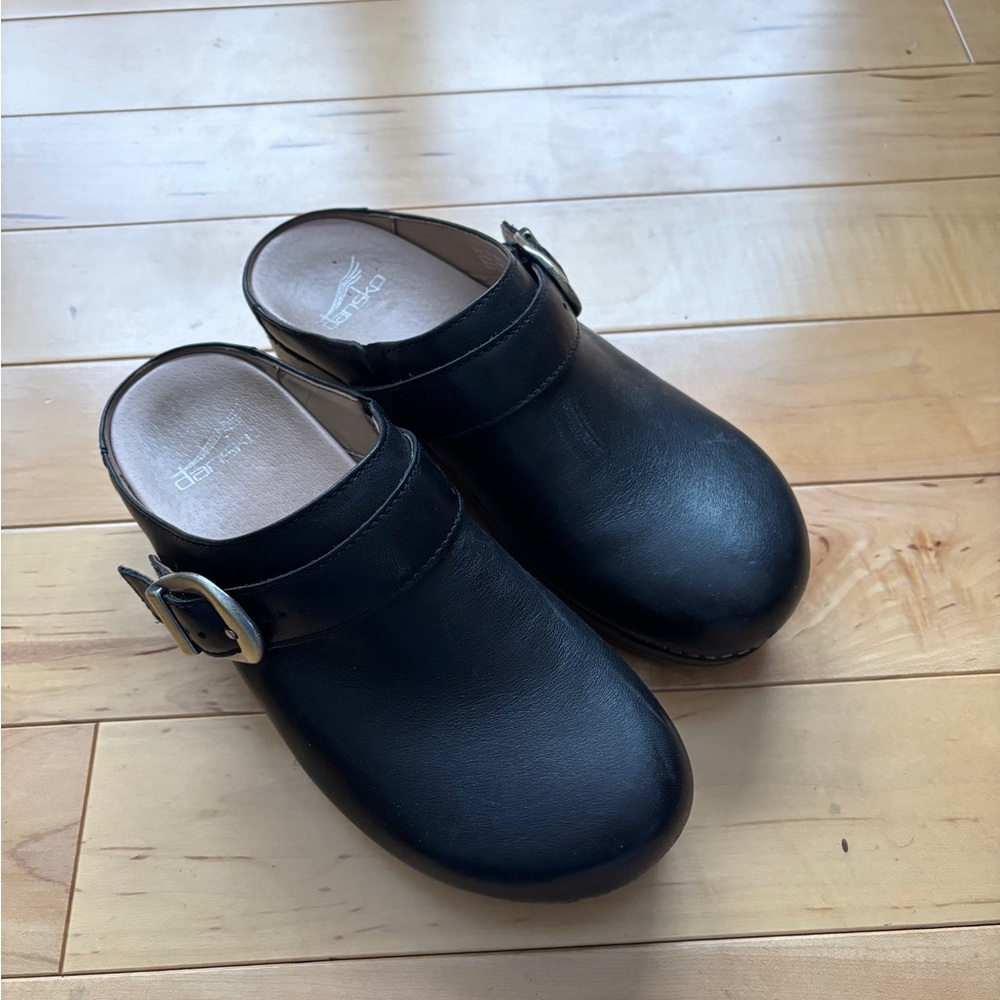 Dansko Black Leather Baylor Clogs with Buckle